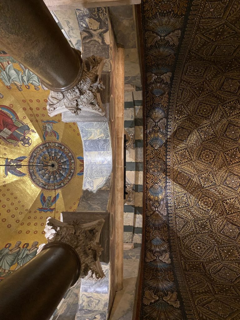 der hohe dom zu aachen Bild